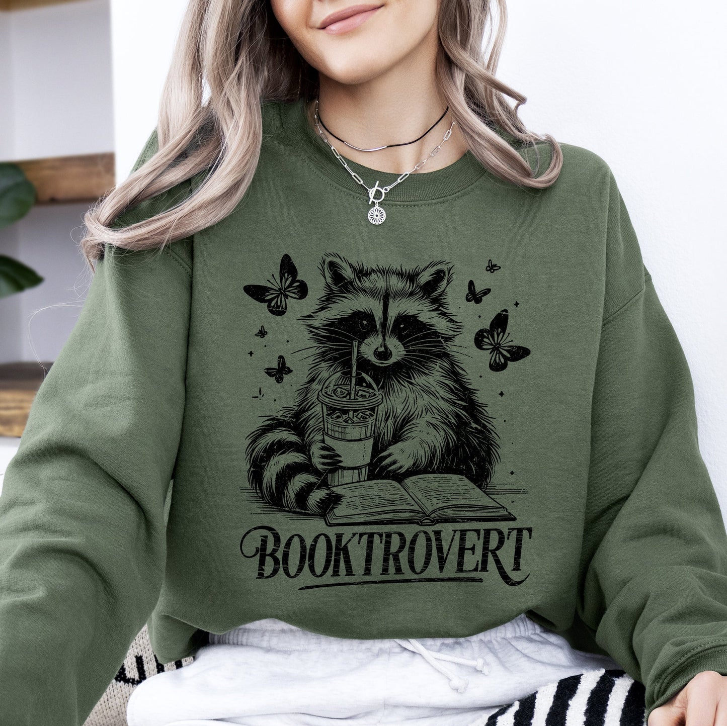 Booktrovert, Raccoon, Reading, Booktok, Library, Books Sweatshirt