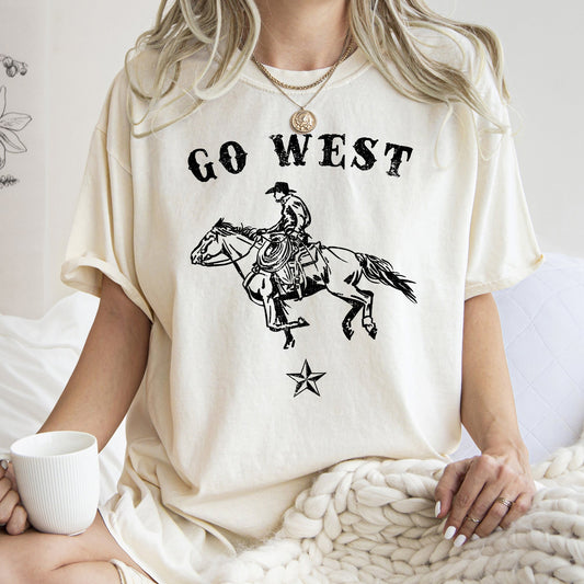 Go West, Cowboy, Horse, Western, Retro, Vintage, Tshirt Comfort Colors T-Shirt