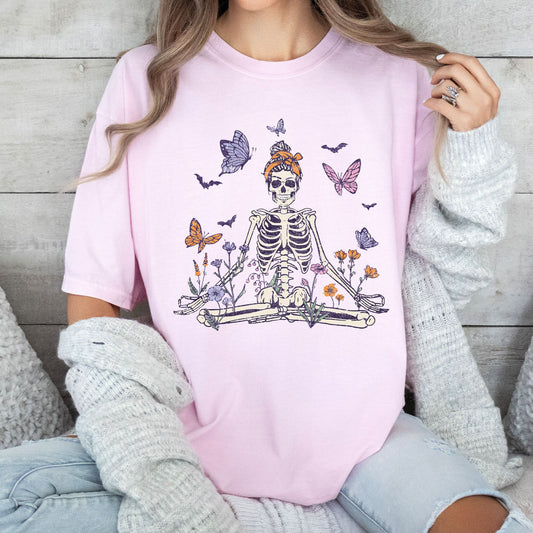 Meditating Skeleton, Mom, Retro, Aesthetic, Vintage, Comfort Colors Tshirt