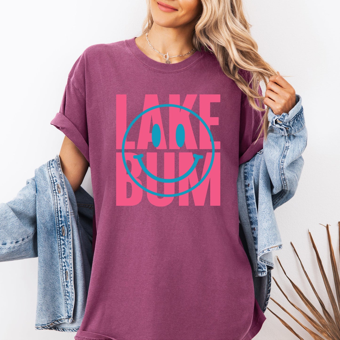 Lake Bum, Sun Rays, Lake Days, Boat, Summer, Comfort Colors T-Shirt