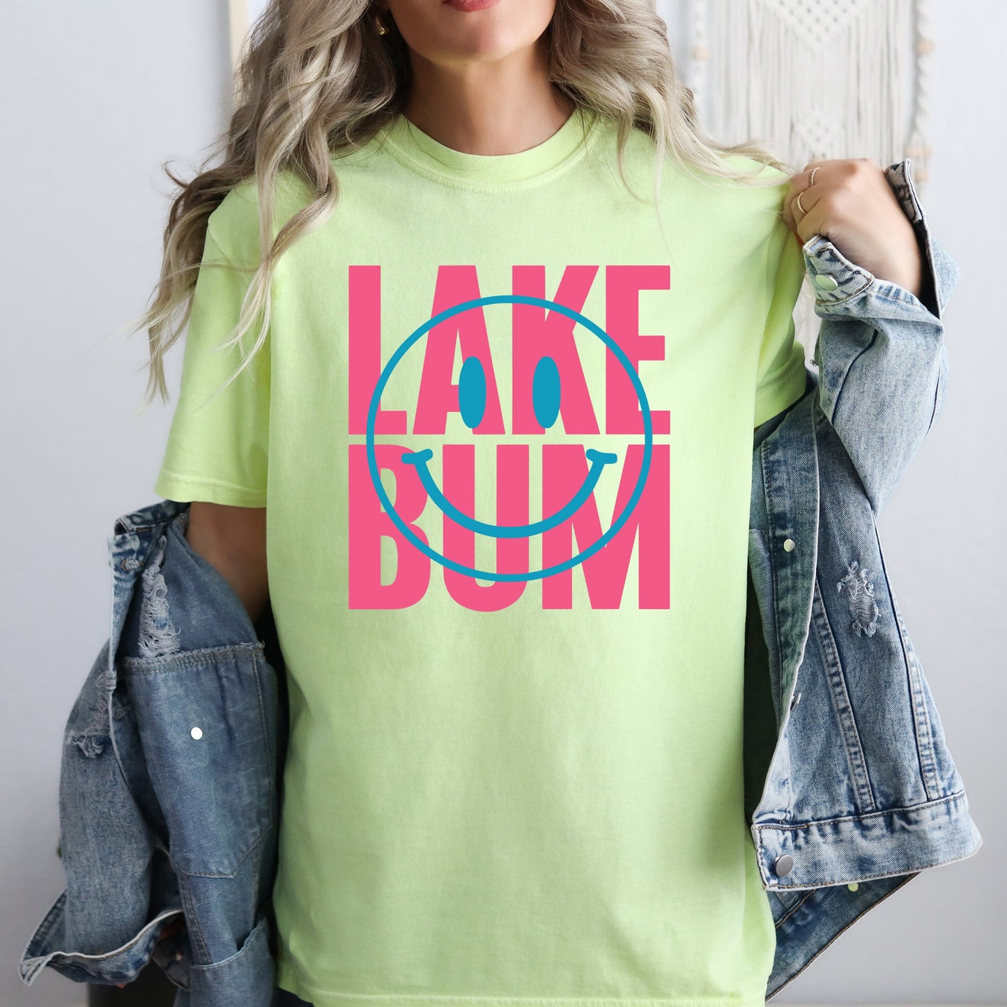 Lake Bum, Sun Rays, Lake Days, Boat, Summer, Comfort Colors T-Shirt