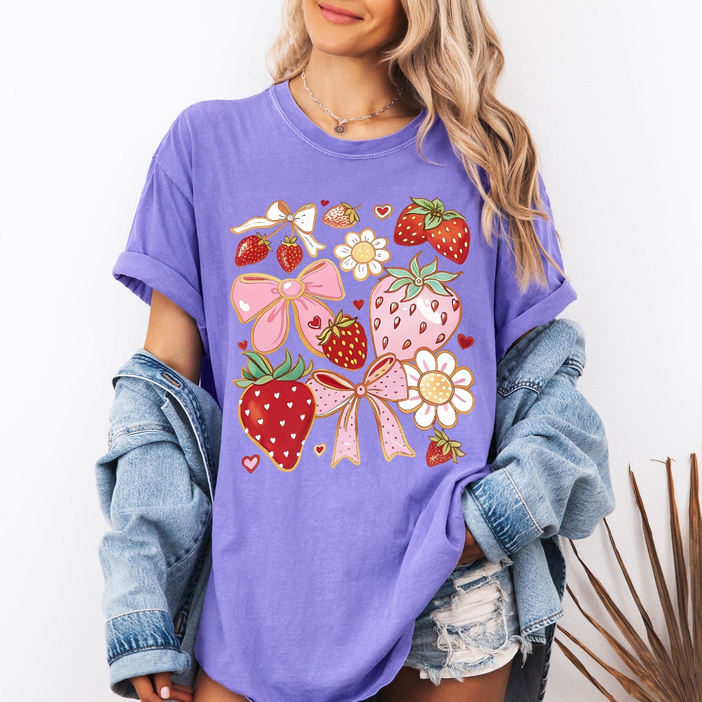 Retro Strawberries, Daisies, Cute, Adorable Comfort Colors T-Shirt