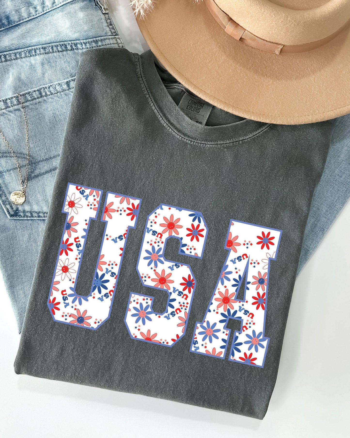 USA, Floral, Flowers, America, Patriotic, Summer, 4th of July, Independence Day Shirt Comfort Colors T-Shirt