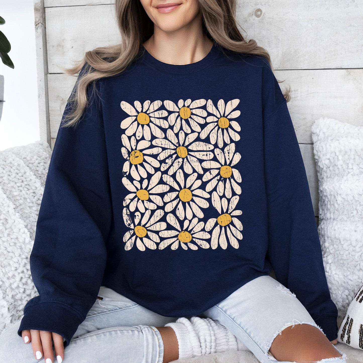 Vintage Daisies, Floral Design, Flowers Sweatshirt