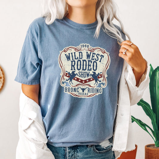 Wild West Rodeo Show, BroncoRiding, Cowboy, Cowgirl, Tshirt Comfort Colors T-Shirt