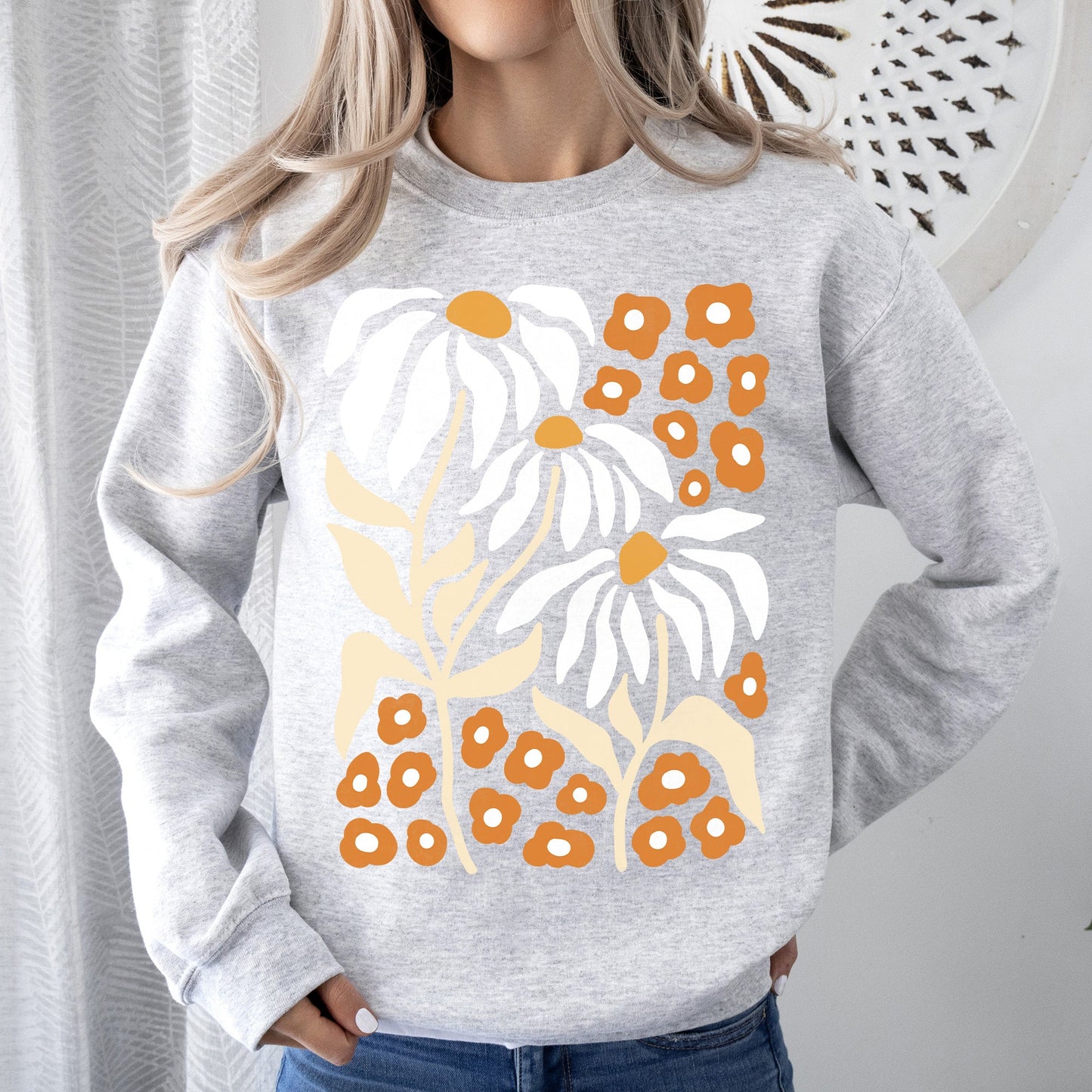 Boho Daisies, Boho Retro Floral Design Sweatshirt