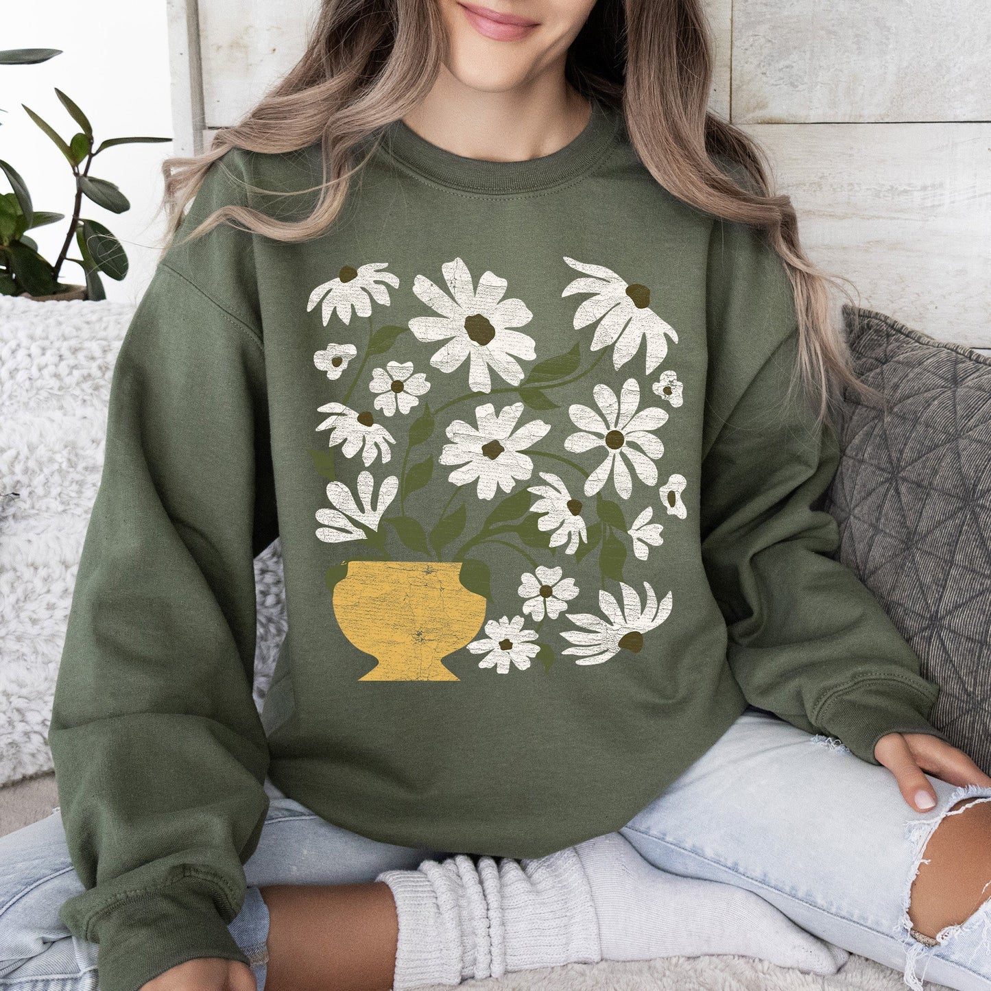 Daisies, Retro Floral Design Sweatshirt
