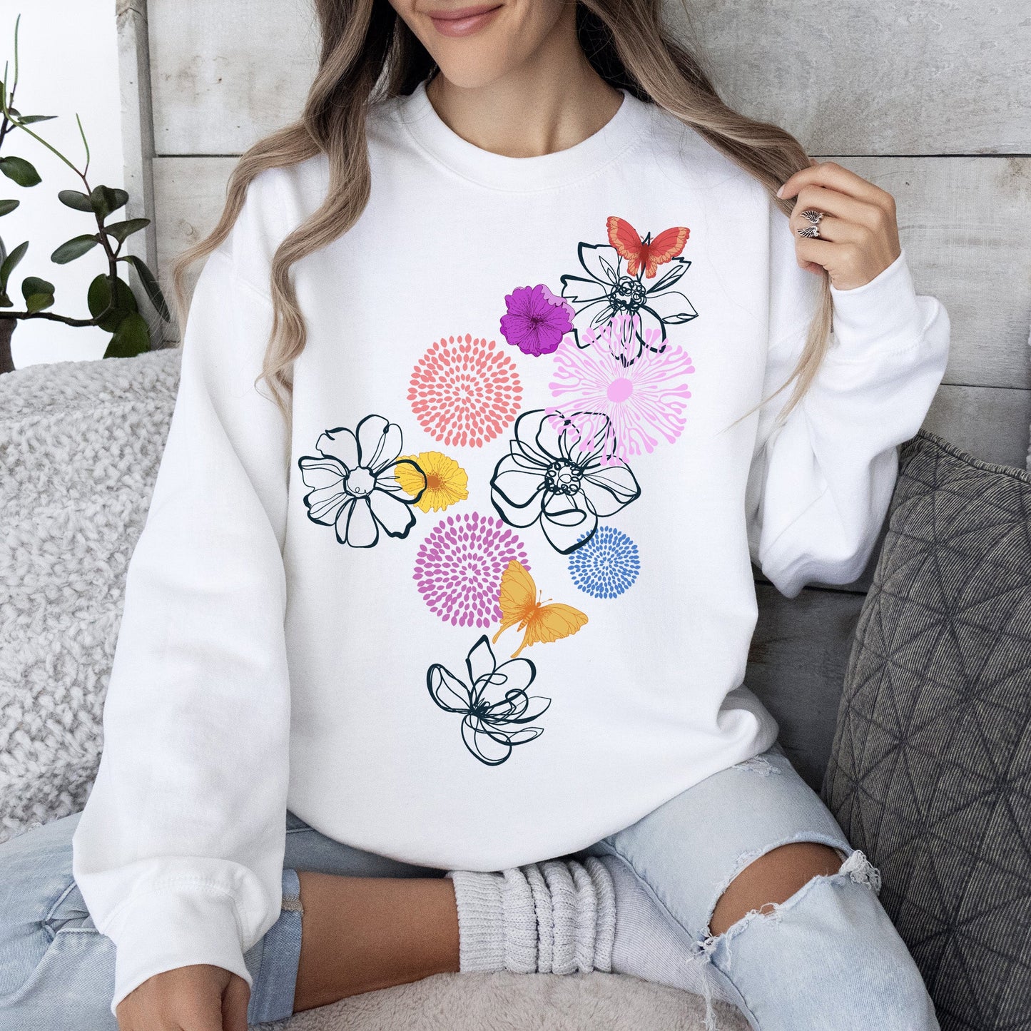 Floral Outlines, Flower Doodle Sweatshirt