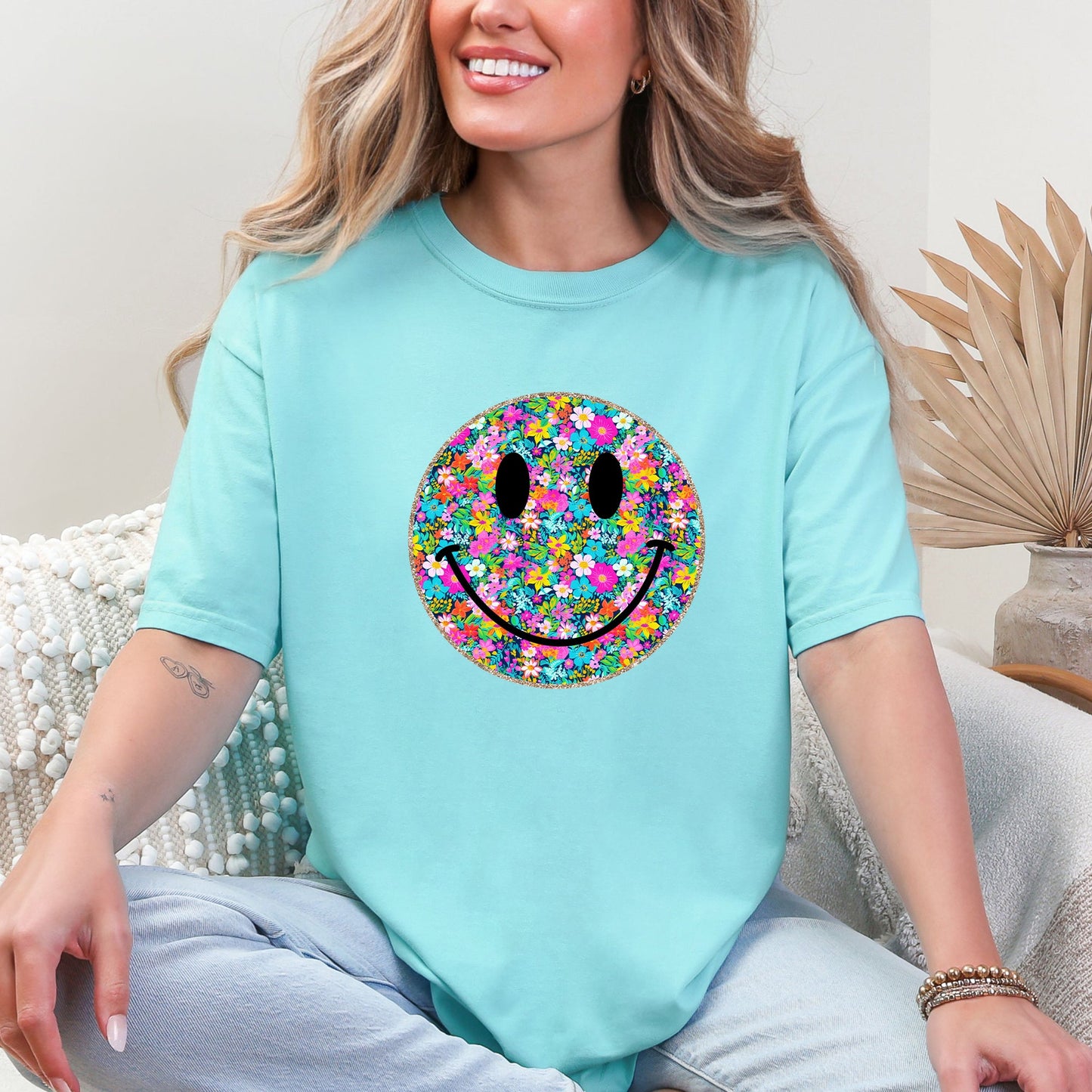 Floral Smiley Face, Retro, Summer, Flowers, Comfort Colors T-Shirt