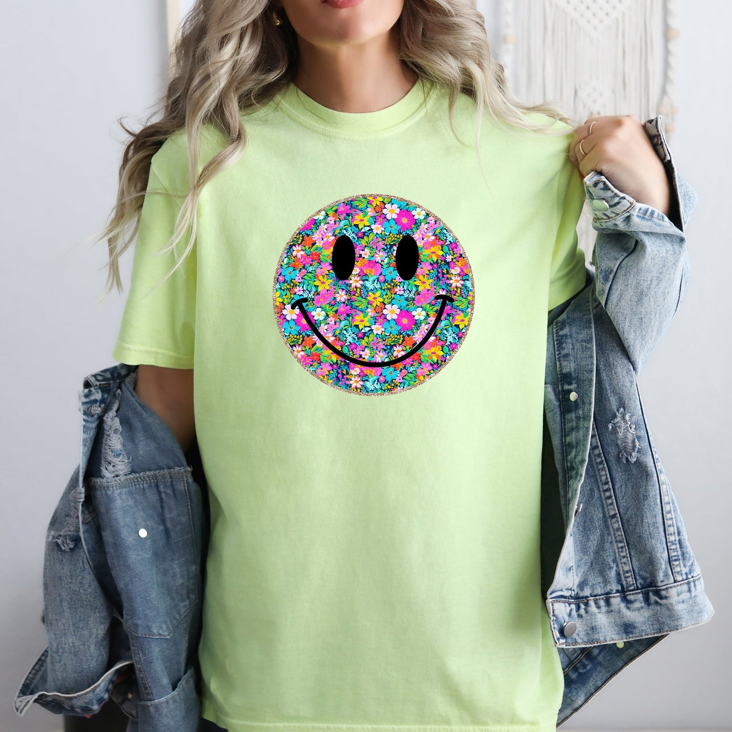 Floral Smiley Face, Retro, Summer, Flowers, Comfort Colors T-Shirt