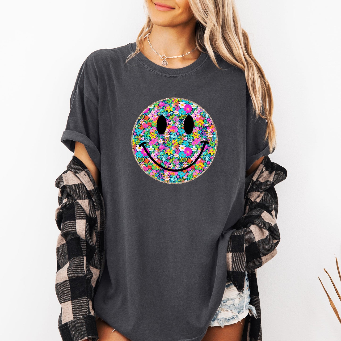 Floral Smiley Face, Retro, Summer, Flowers, Comfort Colors T-Shirt
