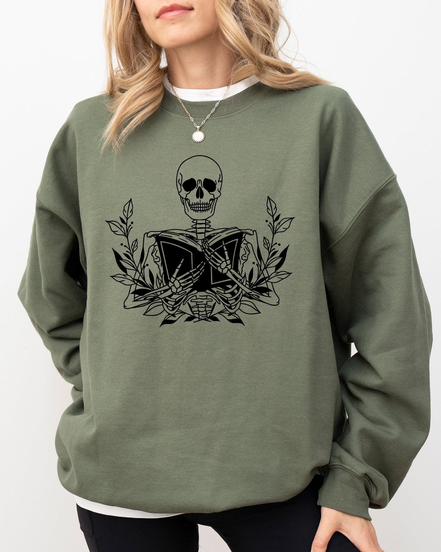 Reading Skeleton, Book Lover, Retro, Aesthetic, Vintage Sweatshirt