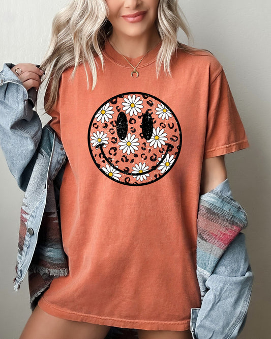 Retro Smiley, Daisies, Happy, Vintage Floral Shirt Comfort Colors T-Shirt