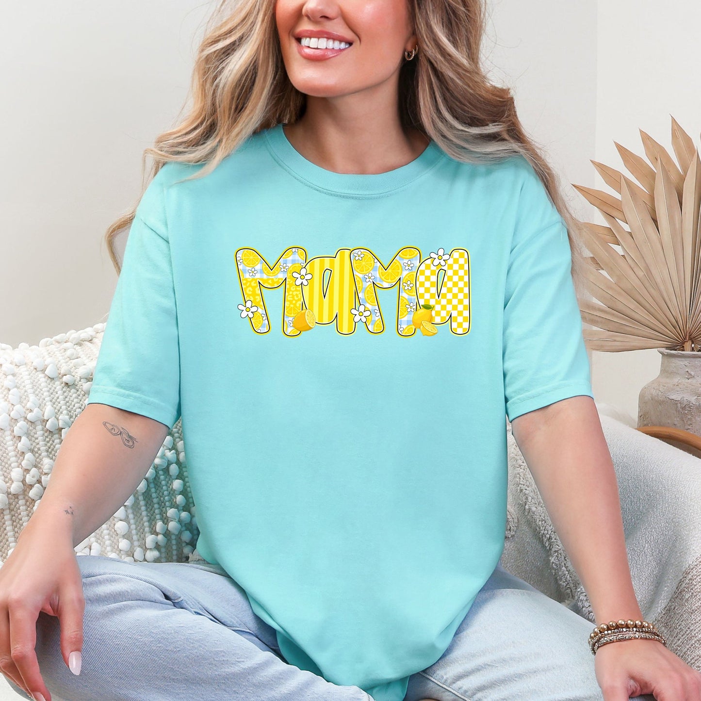 Mama, Yellow Checkered, Flowers, Retro, Comfort Colors T-Shirt