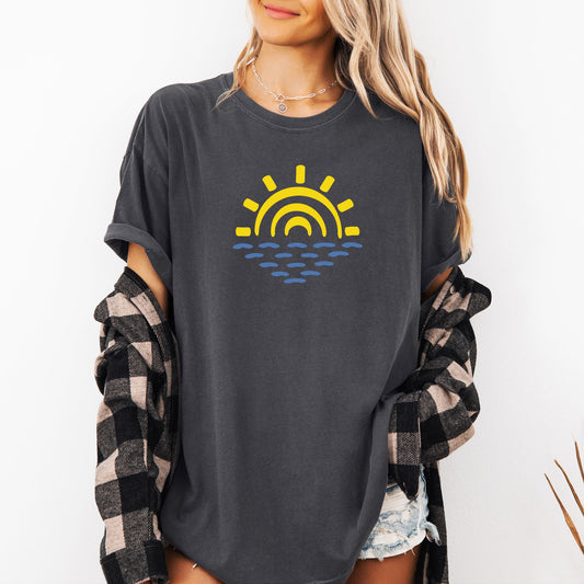 Minimalist Sunset Summer Beach, Comfort Colors T-Shirt