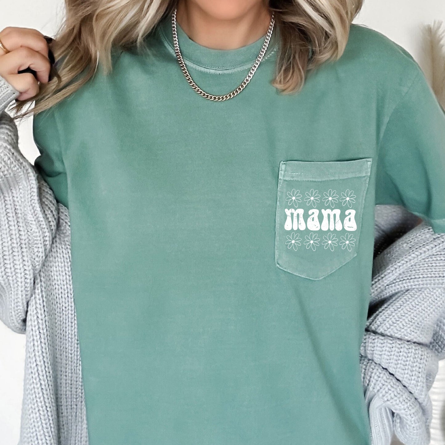 Retro Mama, Daisy, Pocket Tee Comfort Colors T-Shirt