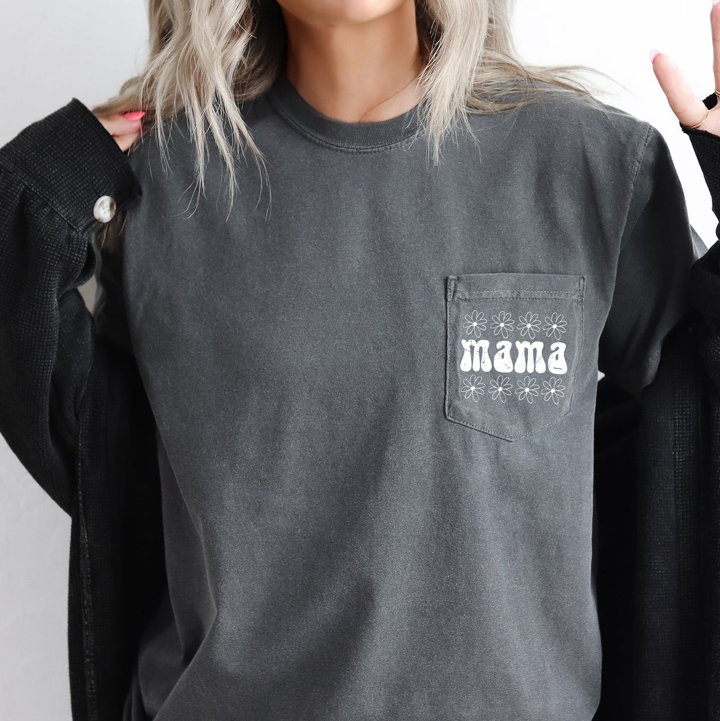 Retro Mama, Daisy, Pocket Tee Comfort Colors T-Shirt