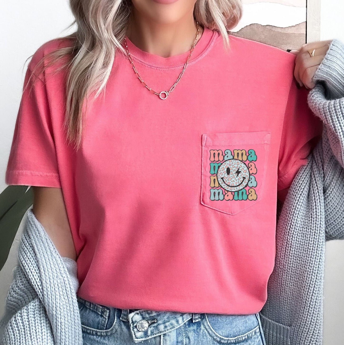 Retro Mama, Smiley Face, Leopard Print, Pocket Tee Comfort Colors T-Shirt