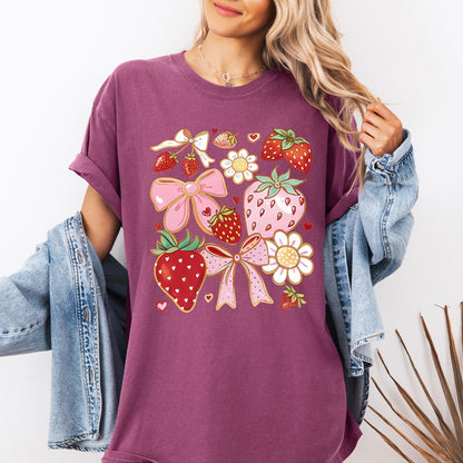 Retro Strawberries, Daisies, Cute, Adorable Comfort Colors T-Shirt