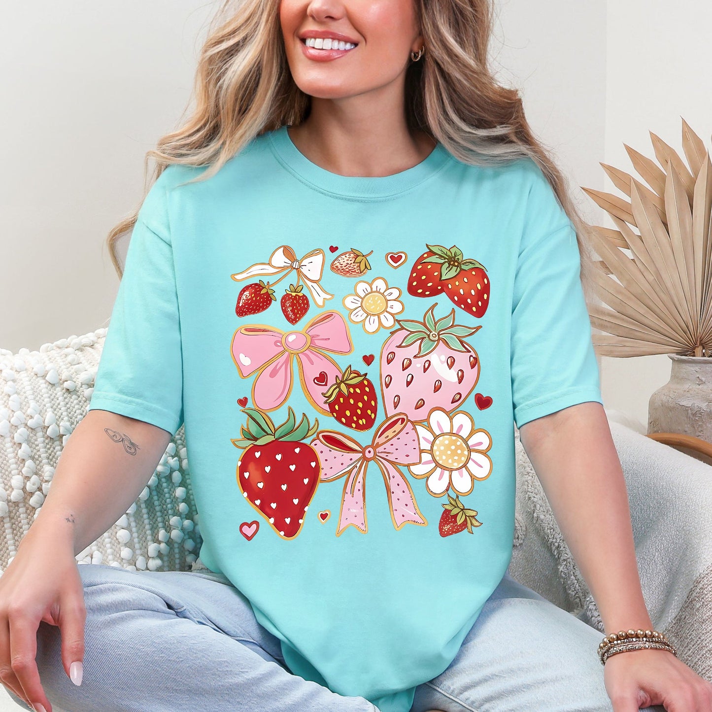Retro Strawberries, Daisies, Cute, Adorable Comfort Colors T-Shirt