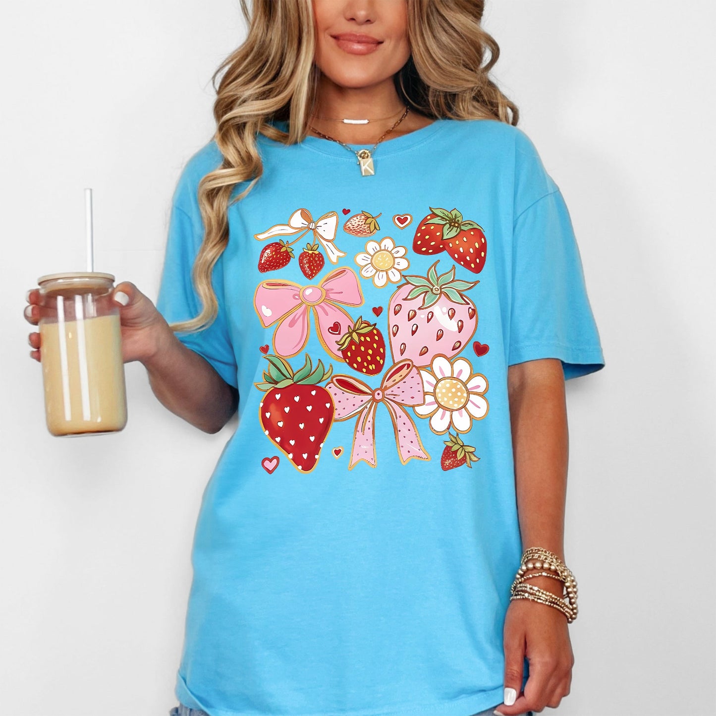 Retro Strawberries, Daisies, Cute, Adorable Comfort Colors T-Shirt