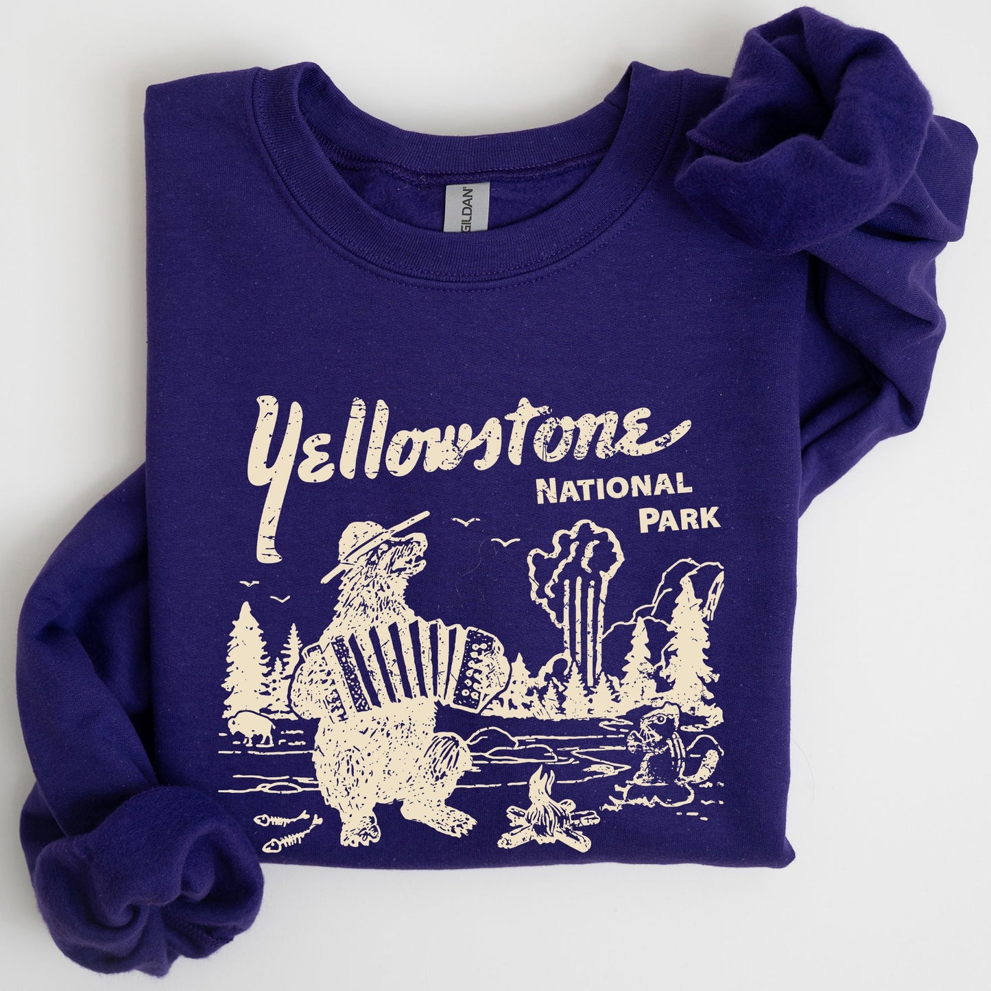Retro Yellowstone National Park, Bear, Chipmunk, Funny, Nature Sweatshirt