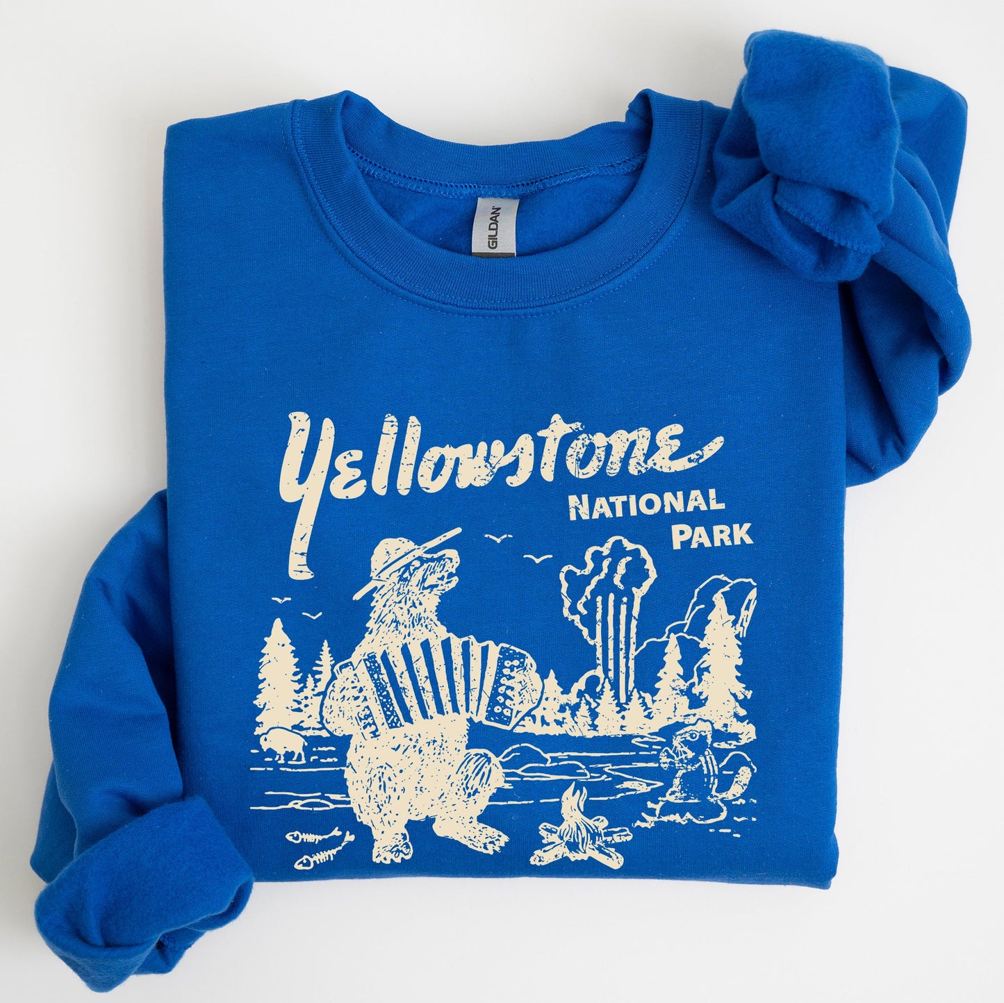 Retro Yellowstone National Park, Bear, Chipmunk, Funny, Nature Sweatshirt