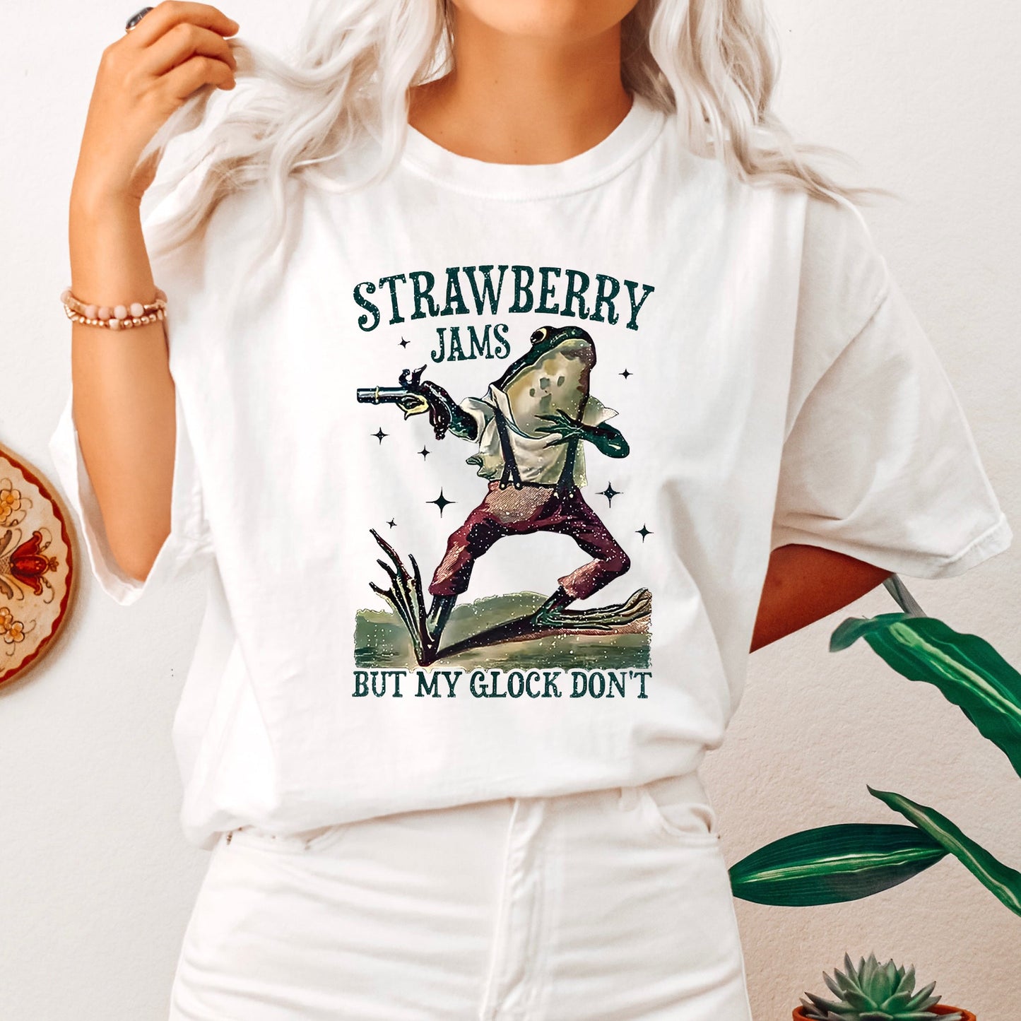 Strawberry Jams, Glock Don't, Frog, Meme, Joke, Aesthetic, Trendy, Toad, Comfort Colors Tshirt