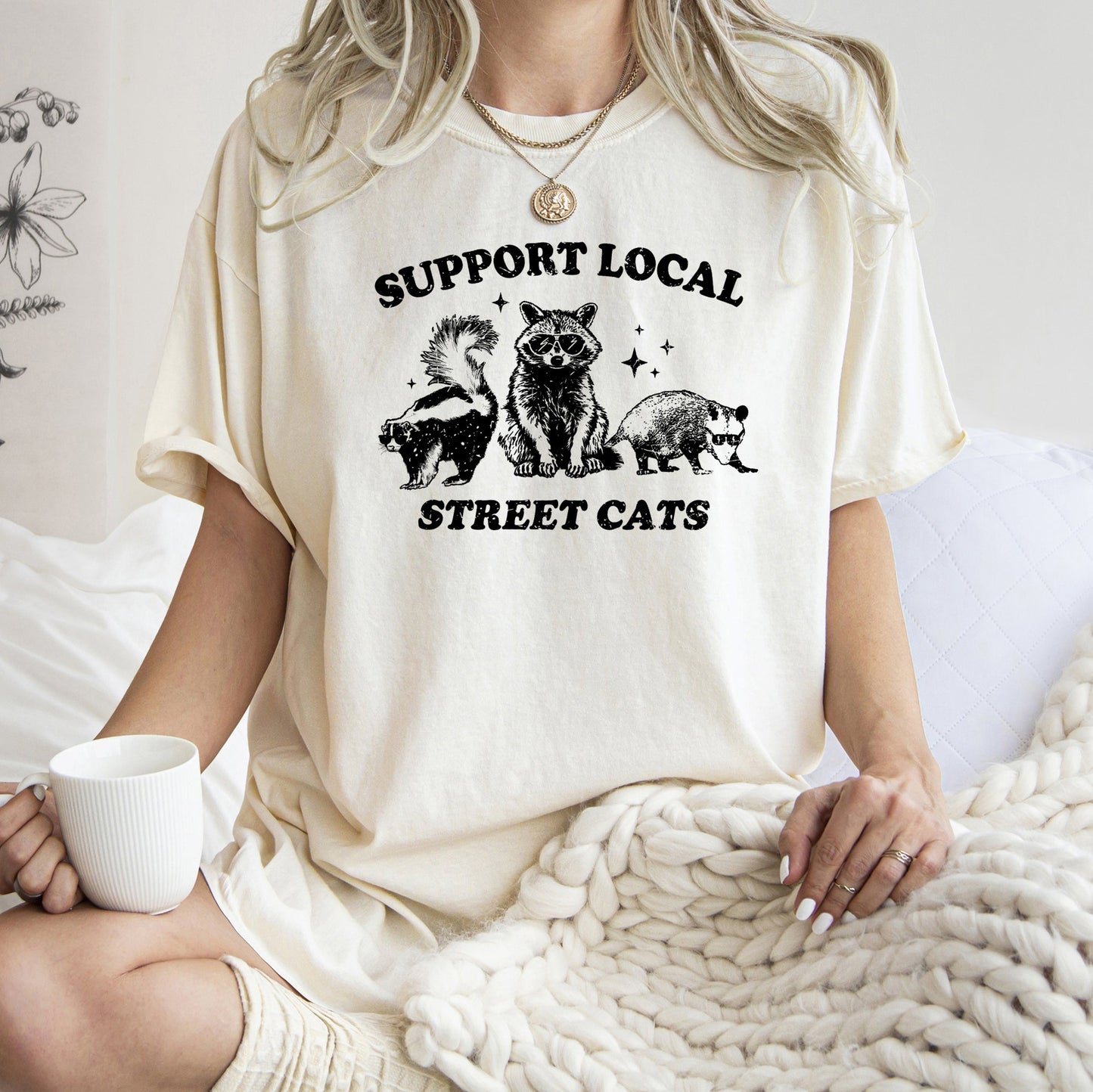 Support Local Street Cats, Raccoon, Skunk, Possum, Meme, Funny, Aesthetic, Comfort Colors Tshirt