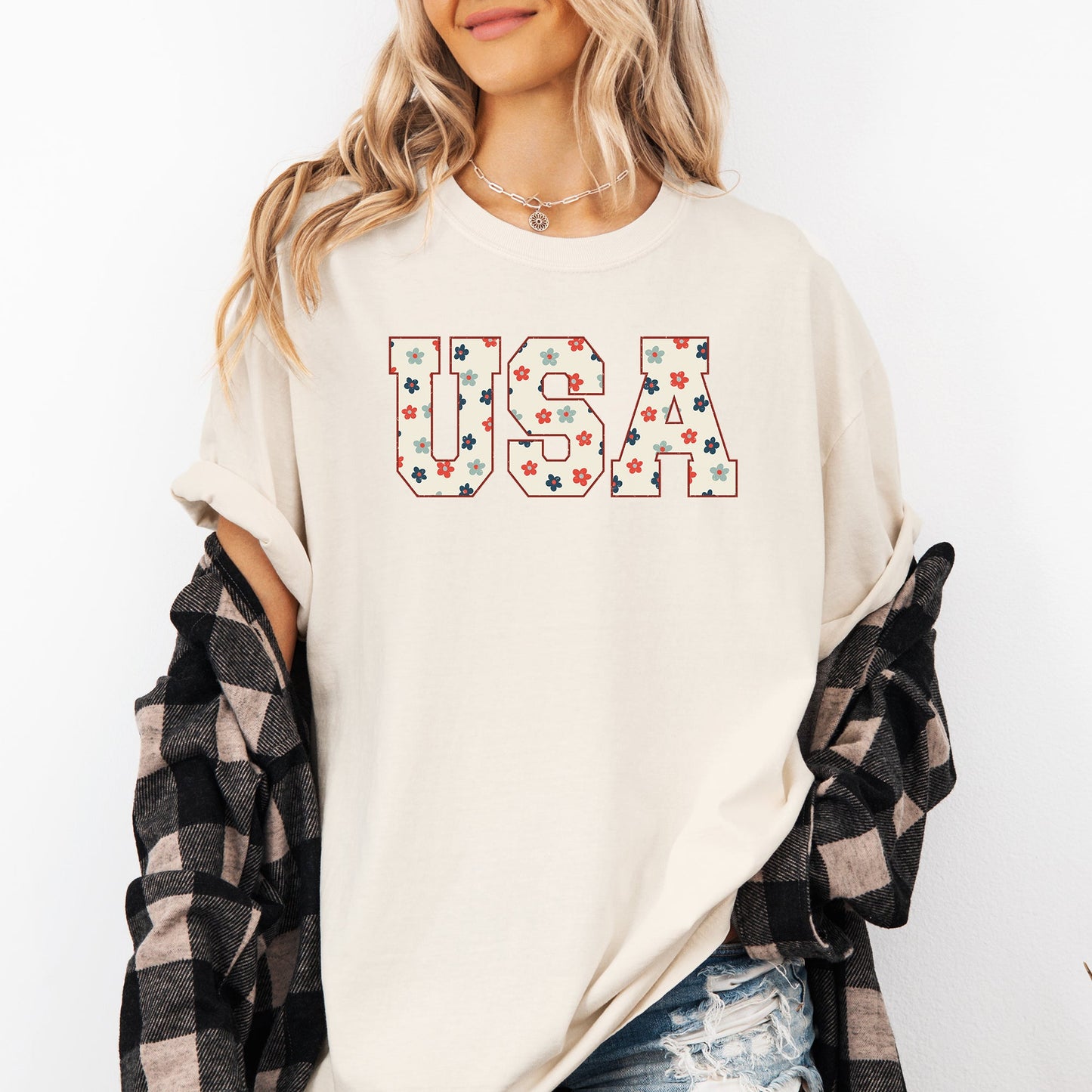 USA Flowers, Minimalist, Patriotic, America, 4th of July Tshirt Comfort Colors T-Shirt