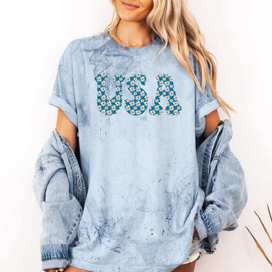 USA Retro Daisies, Patriotic, America, 4th of July, Color Blast Tshirt Comfort Colors T-Shirt