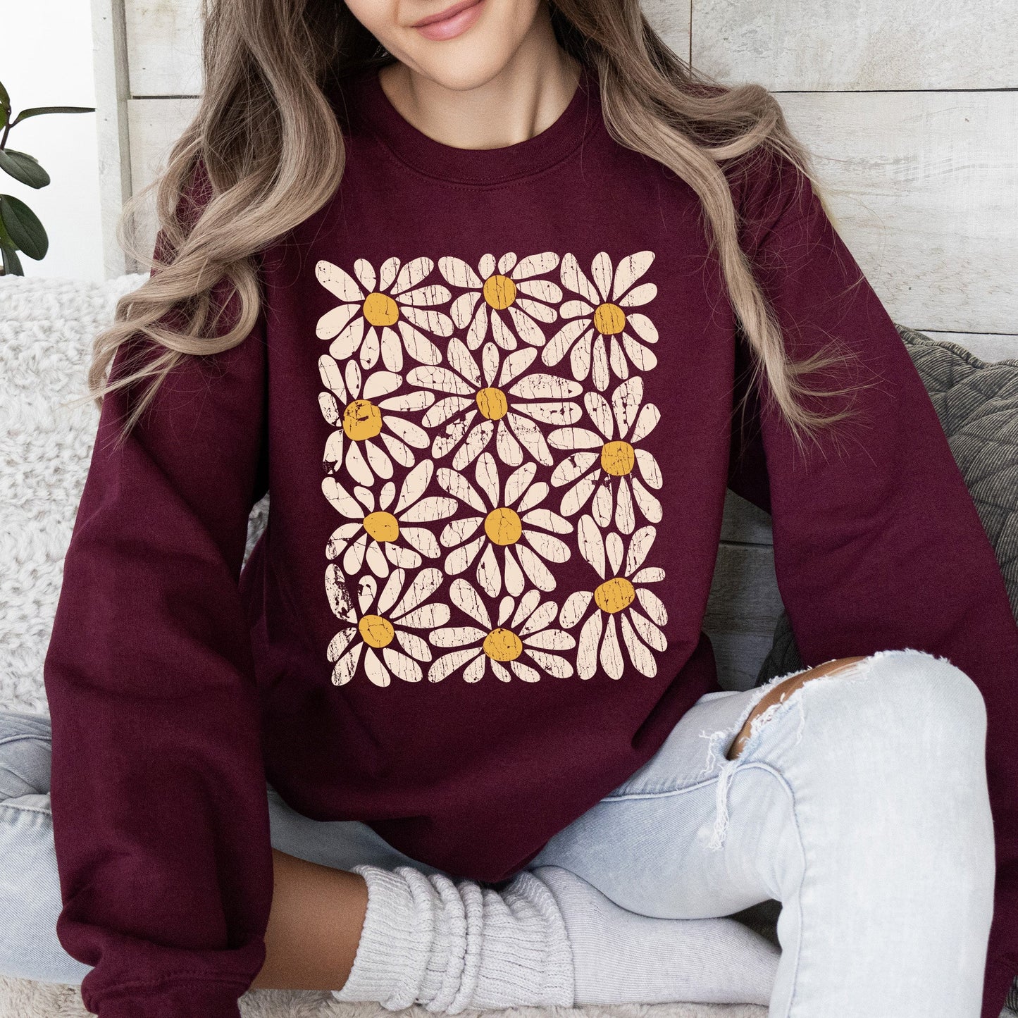 Vintage Daisies, Floral Design, Flowers Sweatshirt