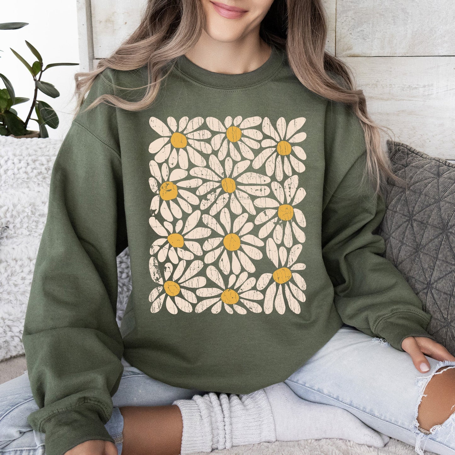 Vintage Daisies, Floral Design, Flowers Sweatshirt