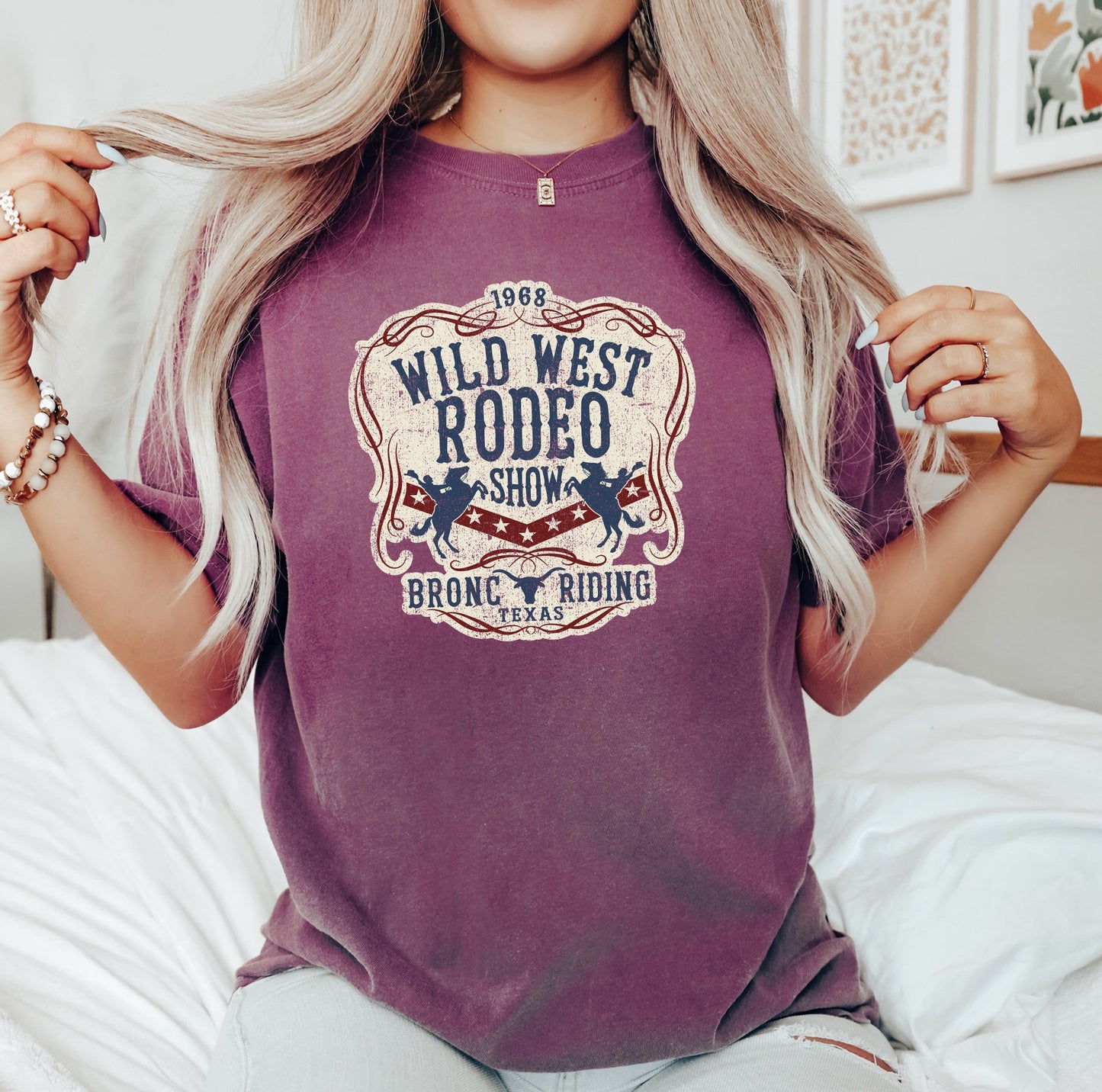 Wild West Rodeo Show, BroncoRiding, Cowboy, Cowgirl, Tshirt Comfort Colors T-Shirt