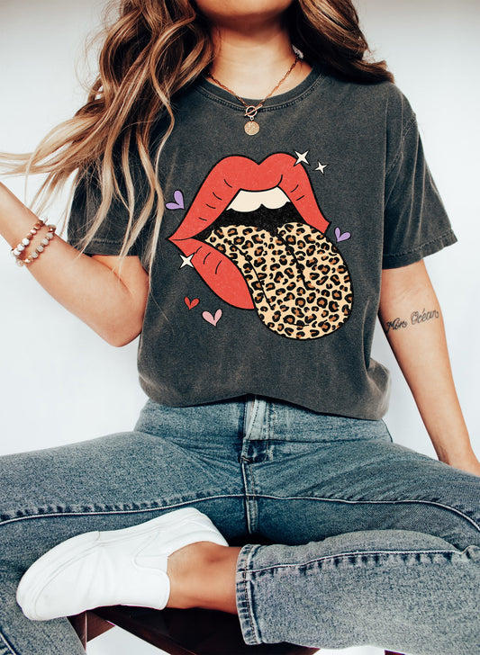 Red Lips with Leopard Print Retro Comfort Colors Tshirt
